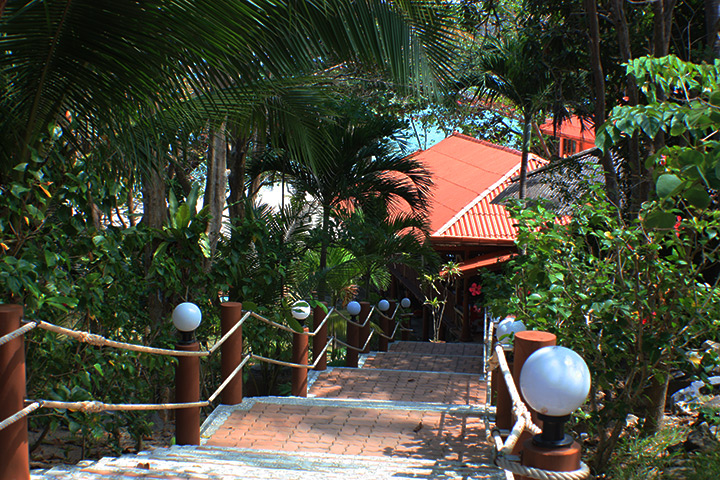 Khanom Hillside Resort, Thailand