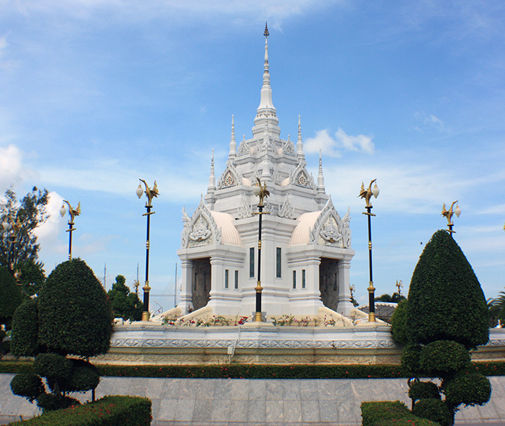 thailand_surat_thani_city_shrine