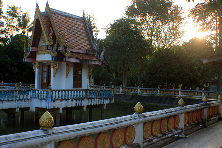 Thailand Sichon Wat Tham Thian Thawai