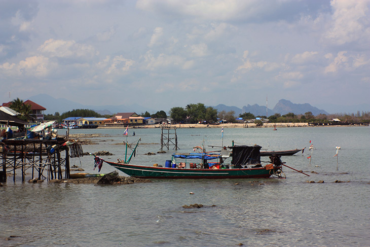 Thailand Wat Khao Suwan Pradit