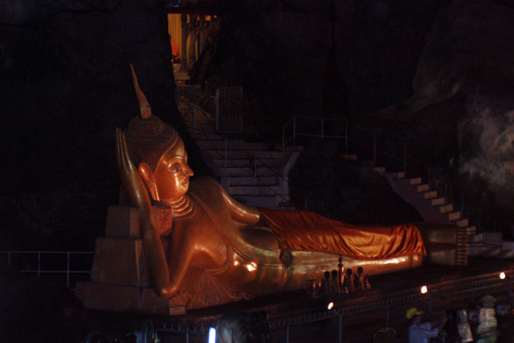 Wat Tham Suwan Khuha, Phang-Nga