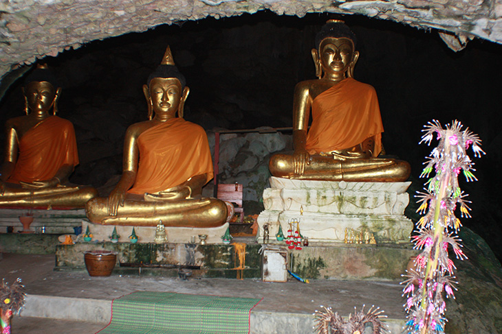 Wat Tham Yai, Tha Chana, Thailand