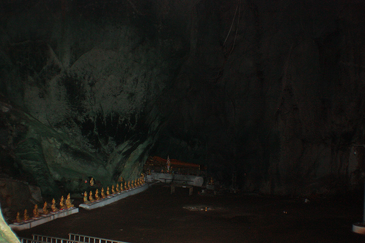 Wat Tham Yai, Tha Chana, Thailand