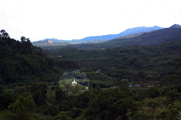 wat phu kao lak, thailand