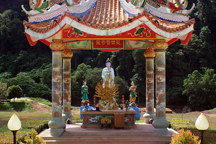 wat phu kao lak, thailand