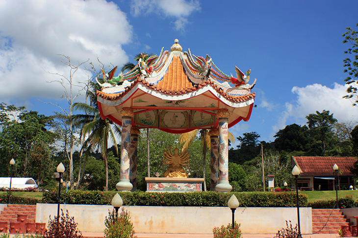 wat phu kao lak, thailand