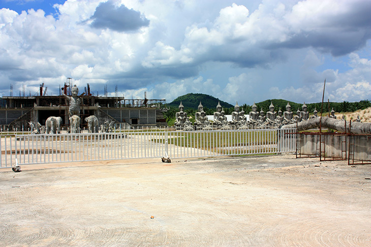 buddha statues park thailand