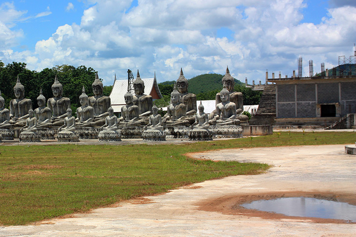 buddha statues park thailand