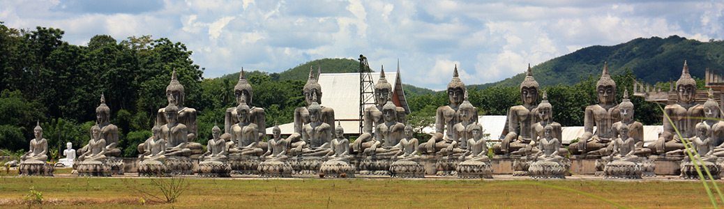 buddha statues park thailand