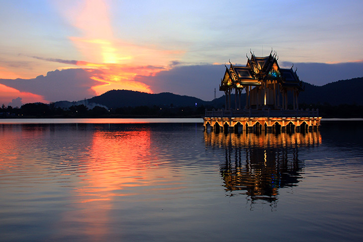 khao tao lake and shrine, hua hin, thailand, travel