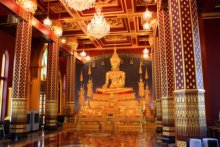 Wat Chantharam Uthai Thani