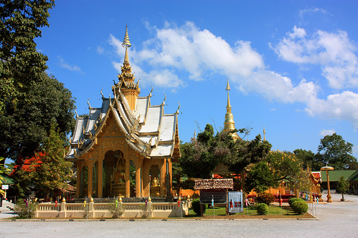 Wat Phrathat Ha Duang, Lamphun