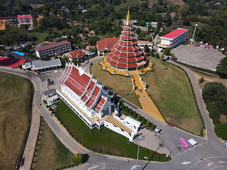 Wat Huay Pla Kang Chiang Rai