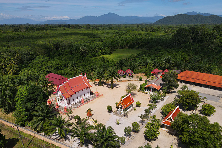 wats, temples, sichon, thailand