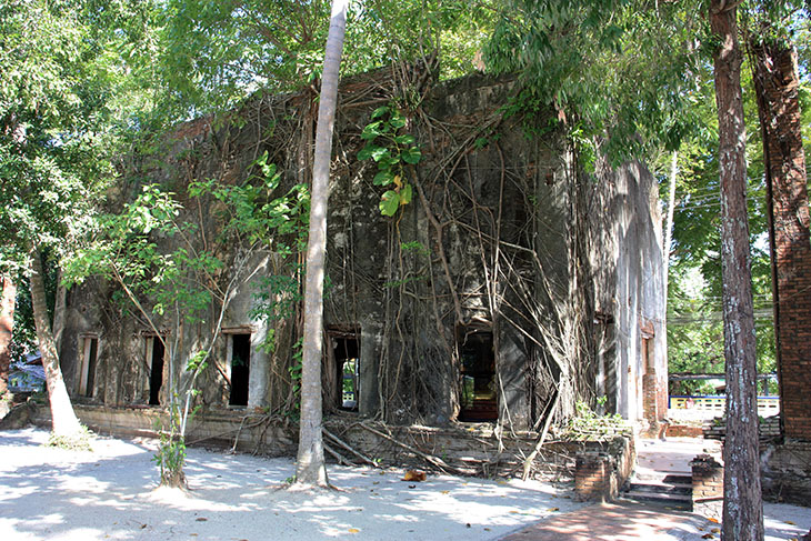 wat phaisan sathit travel thailand