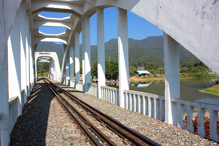 travel, thailand, tha chomphu white bridge