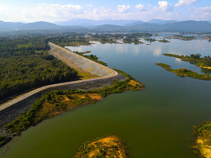 sirikit dam, uttaradit, thailand